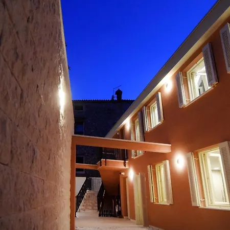 Grandeur Apartments Pula Exterior photo