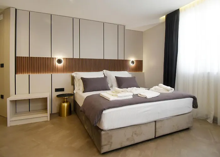 Grandeur Apartments