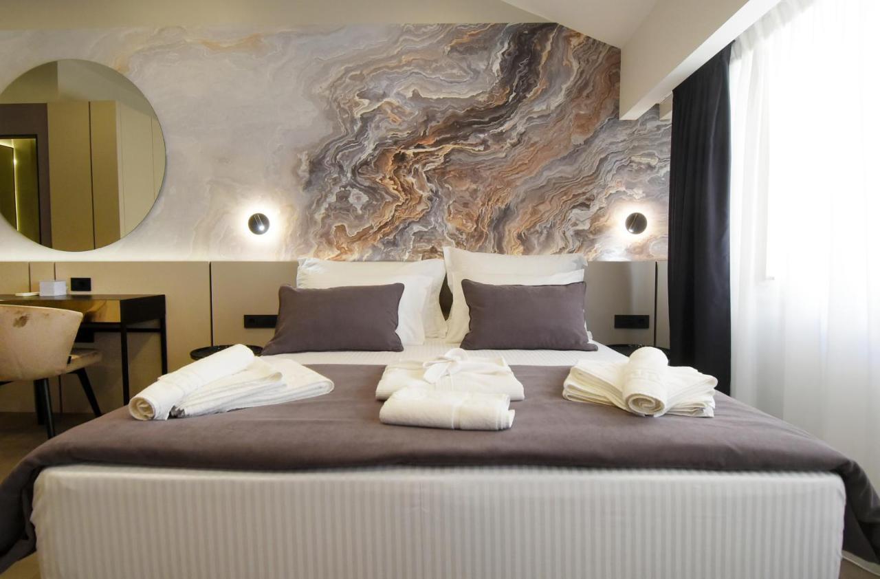 Apartment Grandeur *