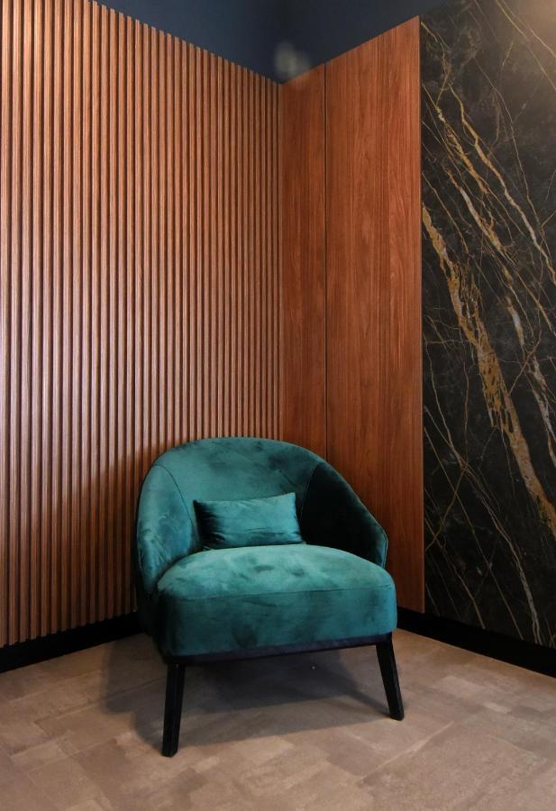 Apartment Grandeur *