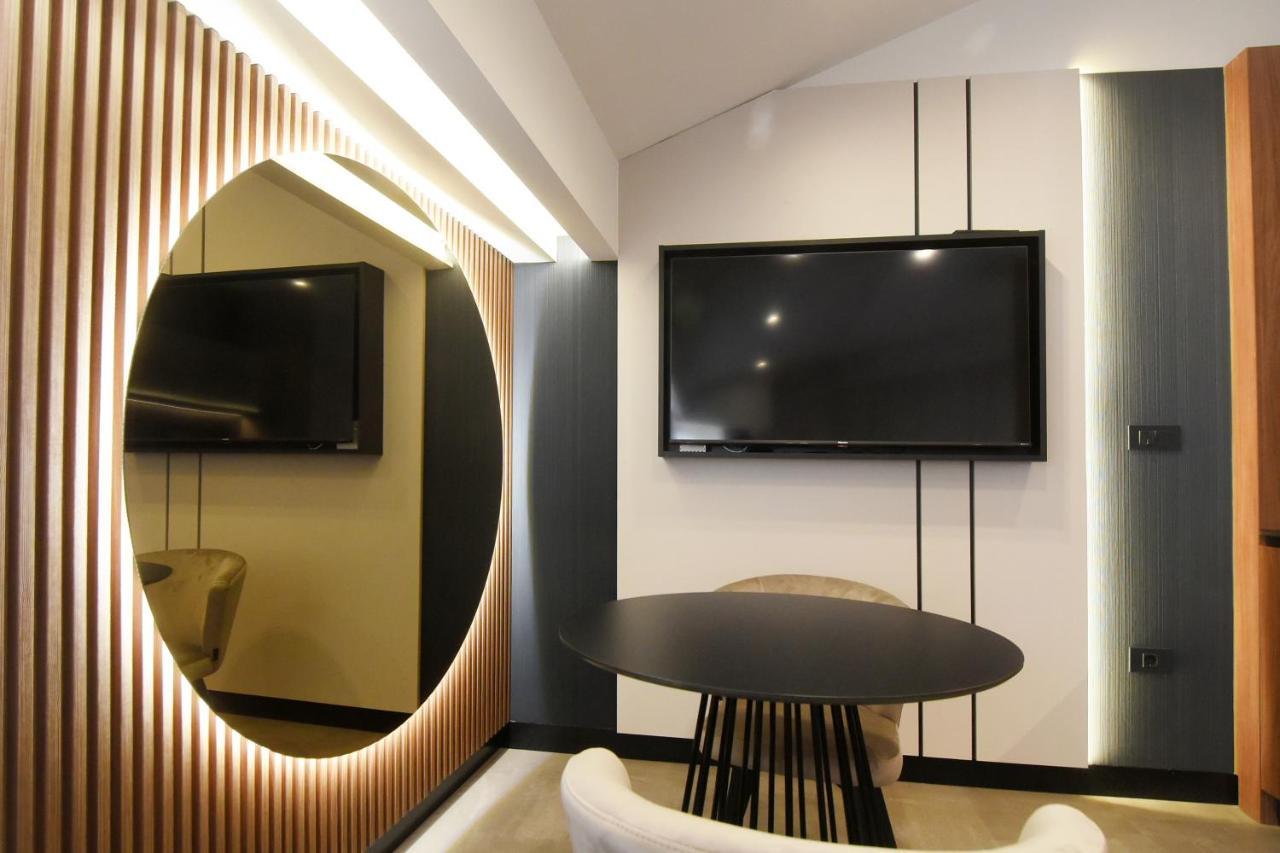 Grandeur Apartment *