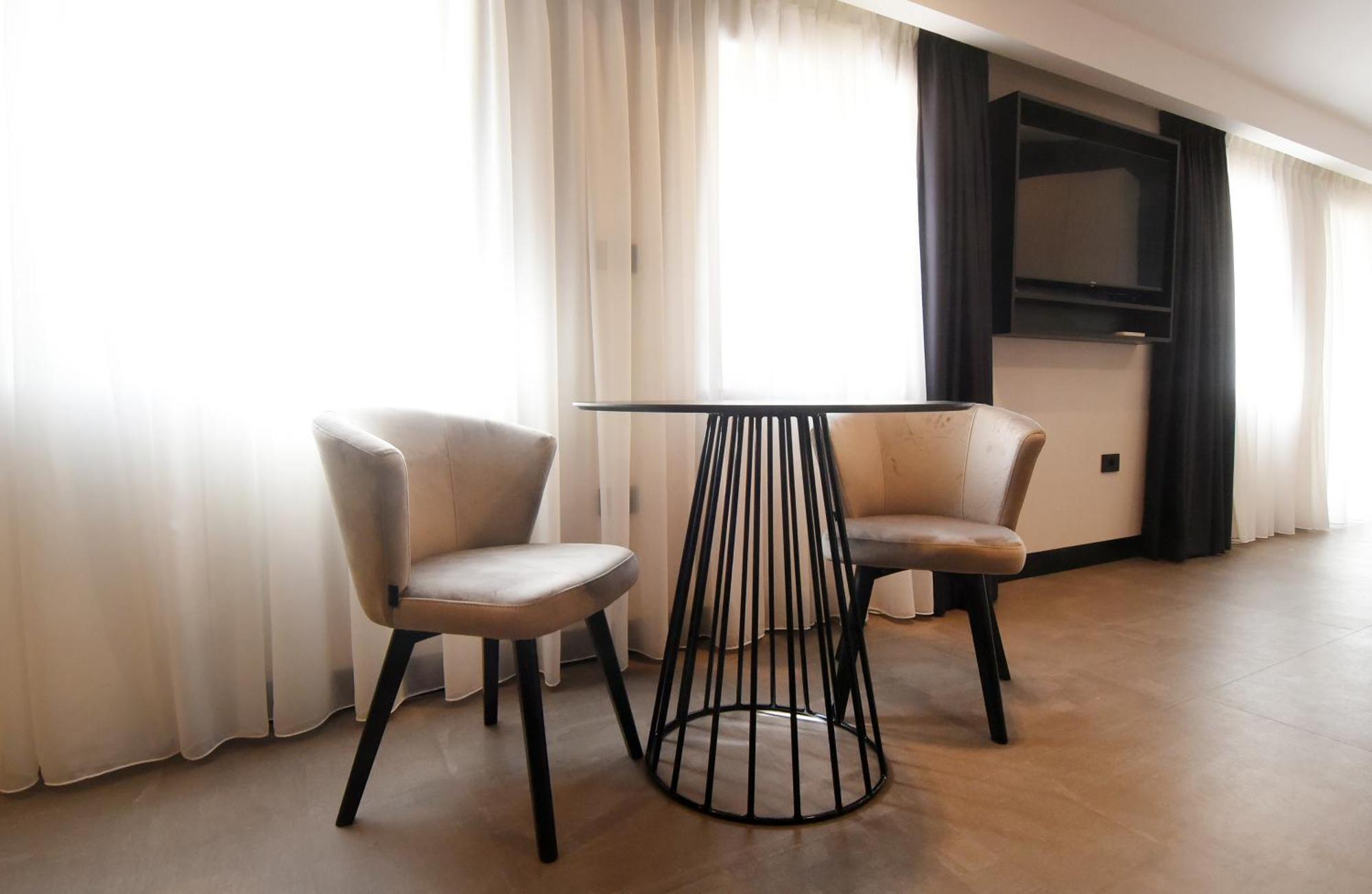 Grandeur Apartment *